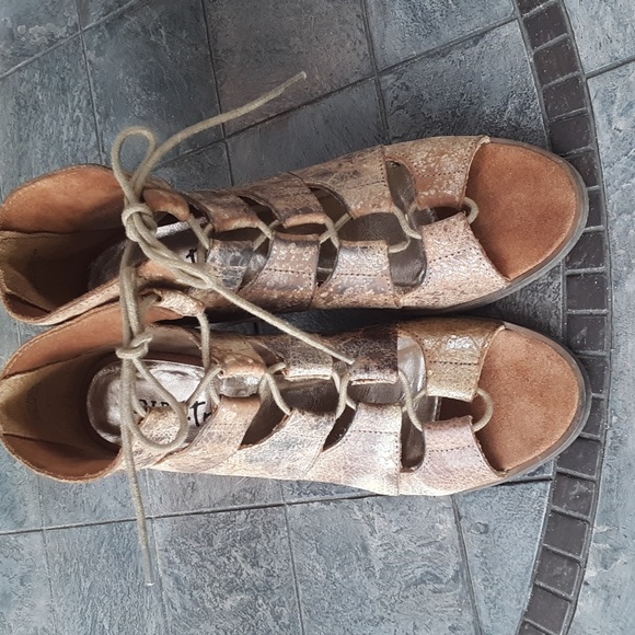 Diba.True Sandles - Picture 2 of 11